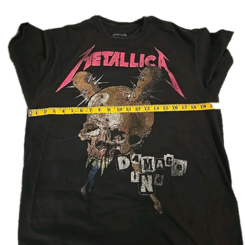 Woman's Metallica Offical Concert 2018-2019 T-Shirt - Picture 4 of 4
